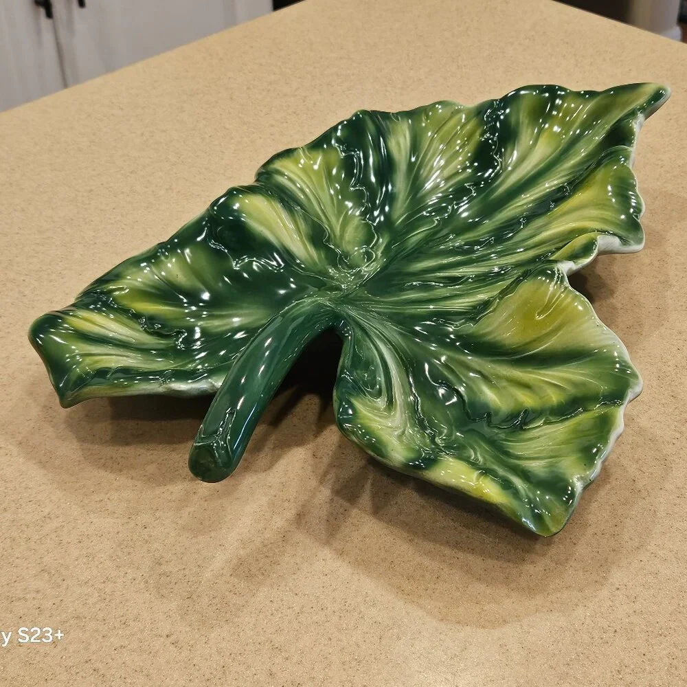 VINTAGE ITALIAN MAJOLICA VIETRI GREEN FOLIAGE CABBAGE LEAF SERVING DISH BOWL